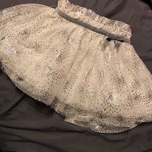 WHITE AND SILVER TUTU NWOT CHEROKEE 18m